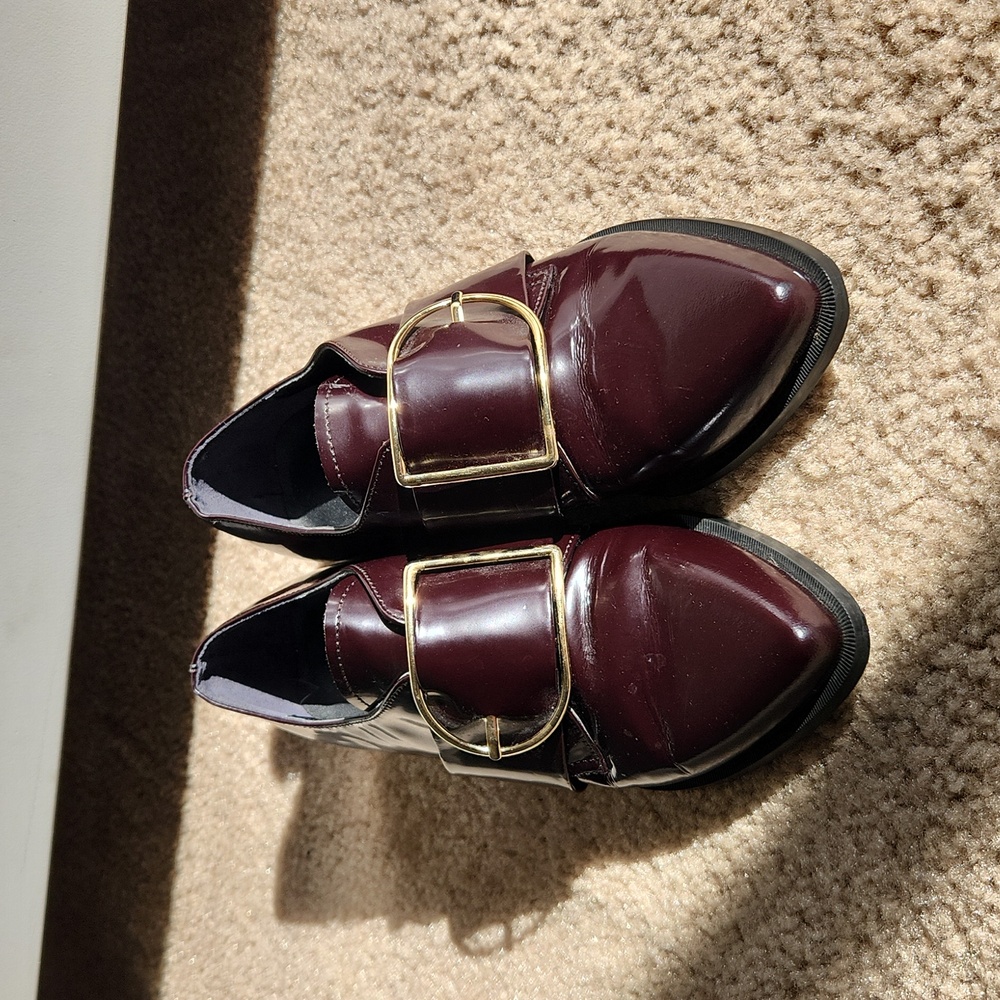 Rachel Cox Buckled Burgundy Loafer Size 6 (225cm)